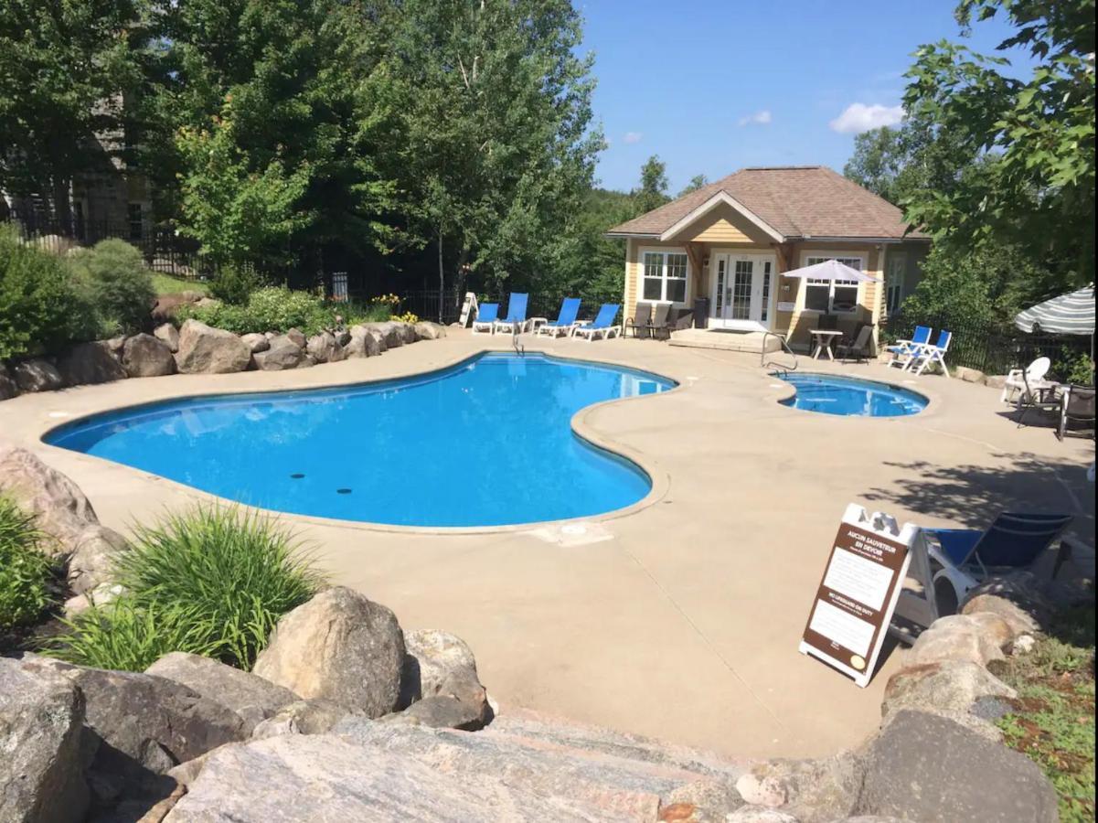 Mont-Blanc Ski Inout Condo W Pool Beach Access Saint-Faustin Экстерьер фото